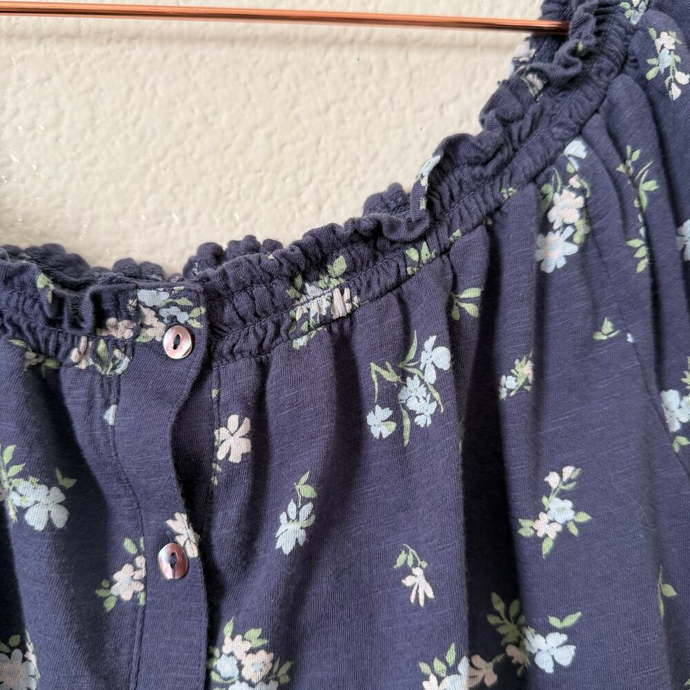 Lucky Brand Feminine Bubble Hem With Buttons Blouse Top navy blue floral print - Picture 8 of 11